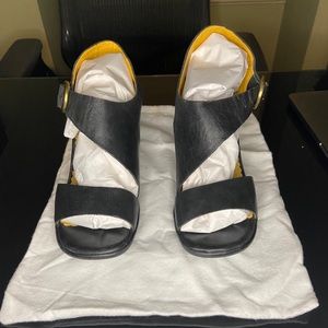 John Fluevog Friends Gloria Size 8.5 Black Sandal